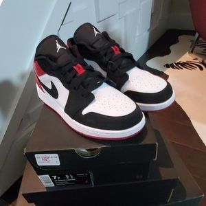 Air Jordan one lows White/black gym red 7y